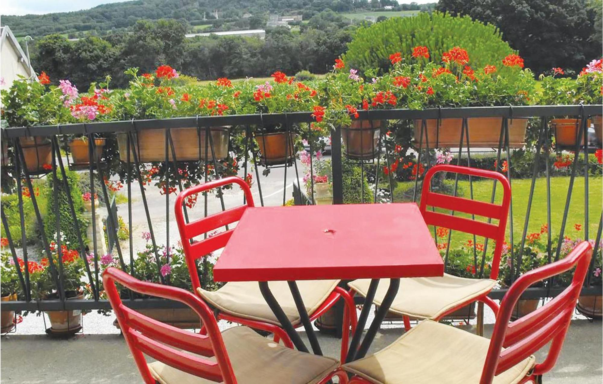 Holiday Home In Montsernelle Lithaire Exterior foto